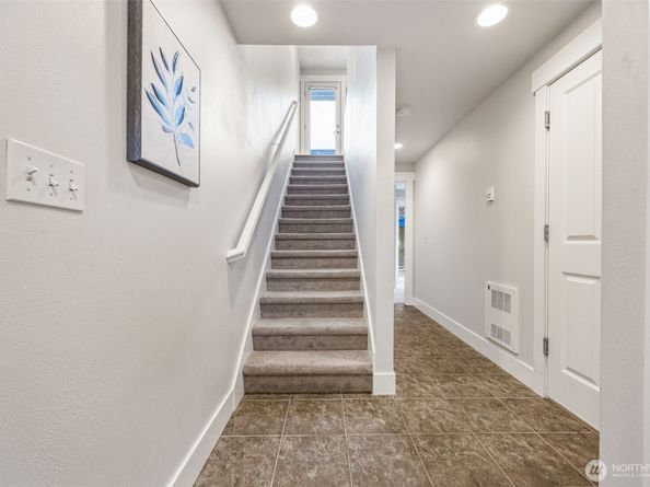 910 NW 85th st B, Seattle WA 98117