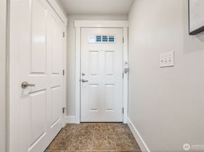 910 NW 85th st B, Seattle WA 98117