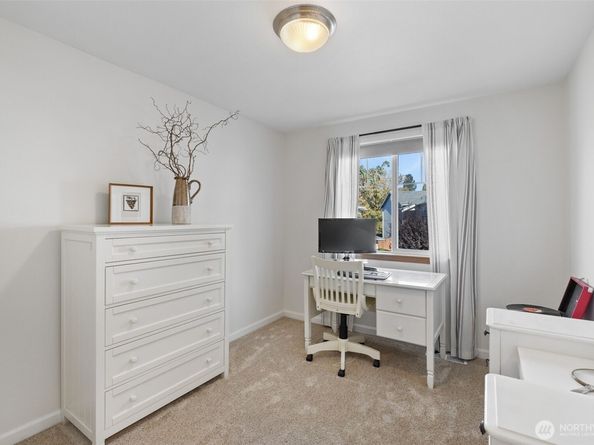 2530 123rd Place SW B, Everett WA 98204