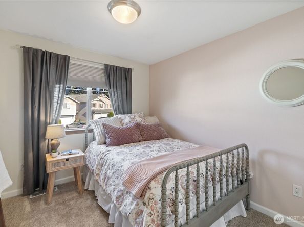 2530 123rd Place SW B, Everett WA 98204