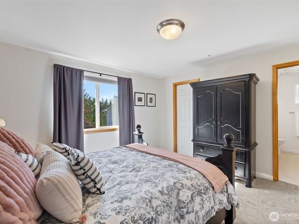 2530 123rd Place SW B, Everett WA 98204
