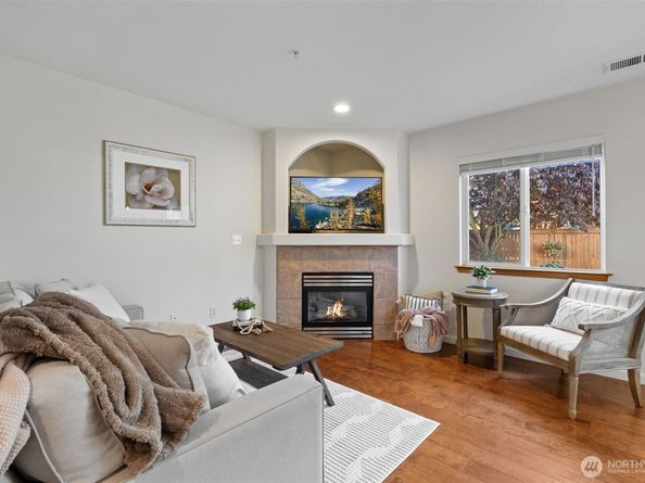 2530 123rd Place SW B, Everett WA 98204
