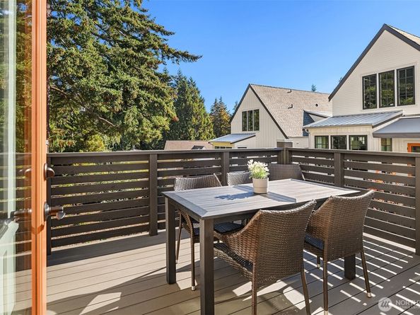 2216 NE 125th Street, Seattle WA 98125