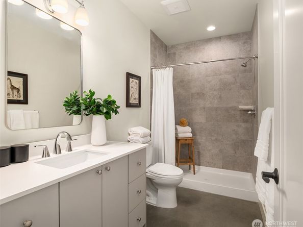 2216 NE 125th Street, Seattle WA 98125