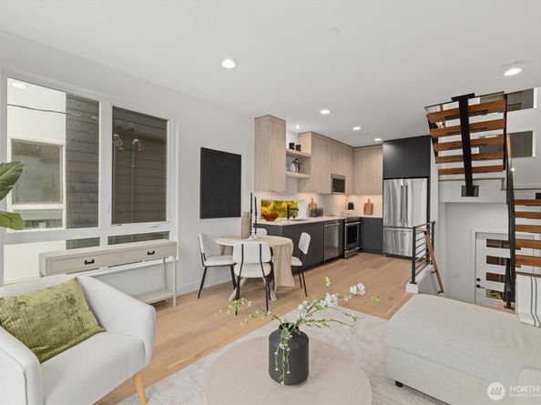 2011 Dexter Avenue N A, Seattle WA 98109