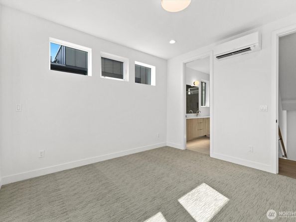 2011 Dexter Avenue N A, Seattle WA 98109