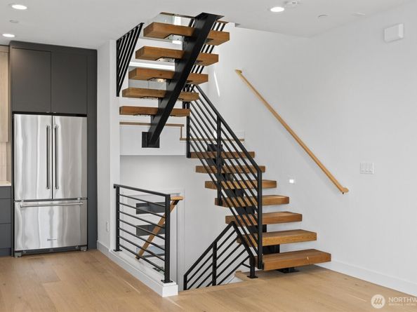 2011 Dexter Avenue N A, Seattle WA 98109