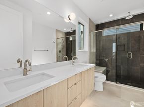 2011 Dexter Avenue N A, Seattle WA 98109