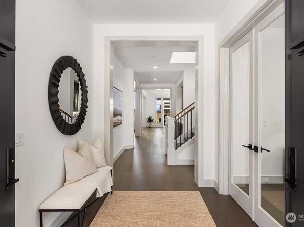 15810 NE 49th Street, Redmond WA 98052