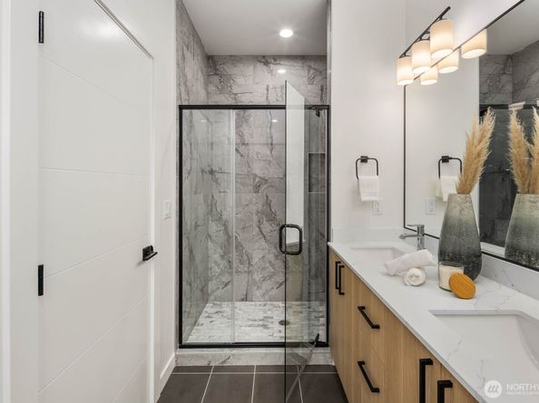 546 S Cloverdale Street A, Seattle WA 98108