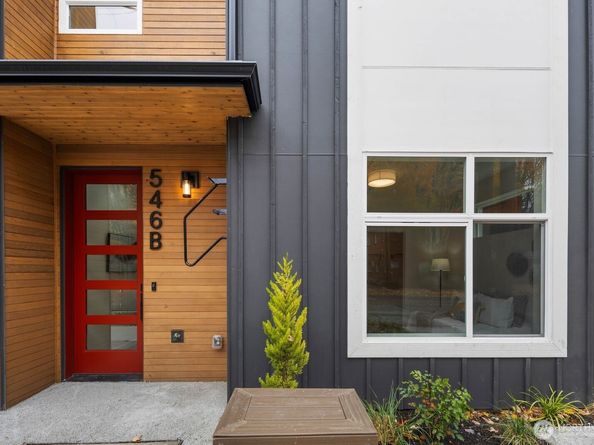 546 S Cloverdale Street A, Seattle WA 98108