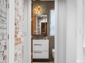 3037 NE Harrison Drive, Issaquah WA 98029