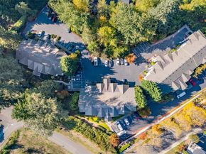 10709 Valley View Road B403, Bothell WA 98011