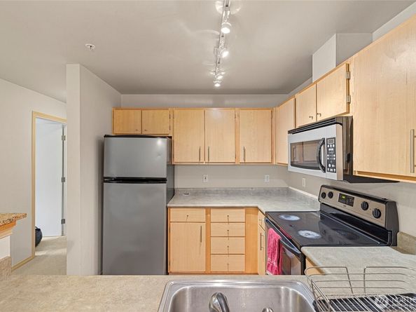 10709 Valley View Road B403, Bothell WA 98011