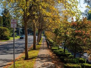 10709 Valley View Road B403, Bothell WA 98011