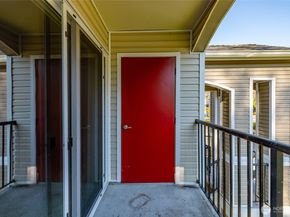 10709 Valley View Road B403, Bothell WA 98011