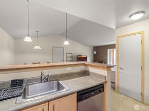 10709 Valley View Road B403, Bothell WA 98011