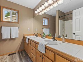 2713 181st Place SE, Bothell WA 98012