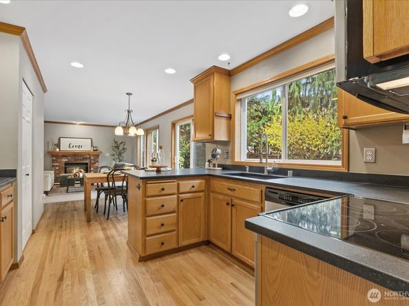 2713 181st Place SE, Bothell WA 98012