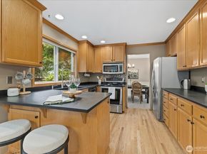 2713 181st Place SE, Bothell WA 98012