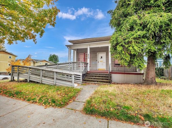 203 23rd Avenue, Seattle WA 98122