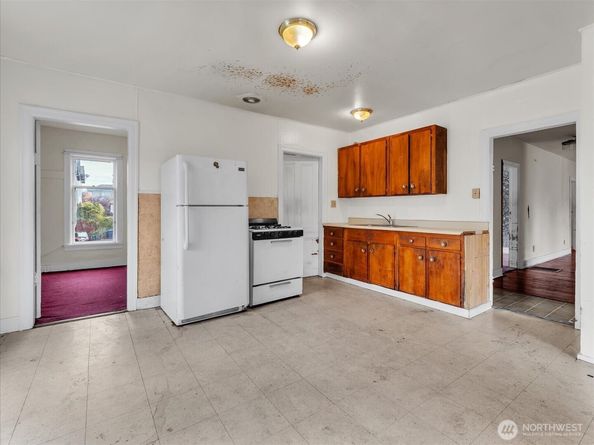 203 23rd Avenue, Seattle WA 98122