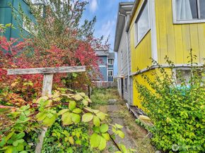 203 23rd Avenue, Seattle WA 98122