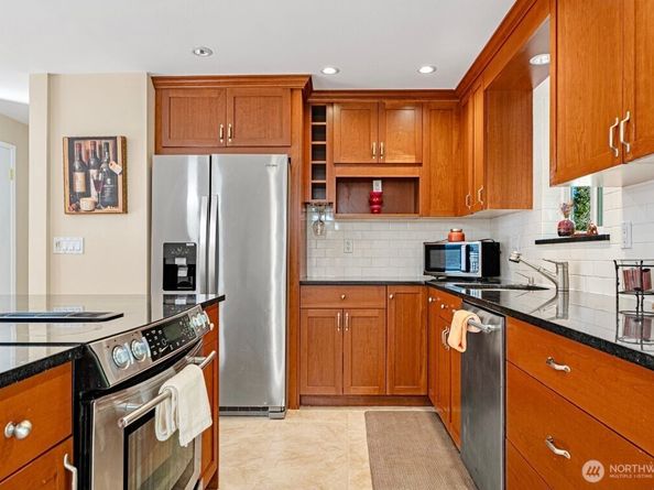 8609 SW 193 Place SW, Edmonds WA 98026