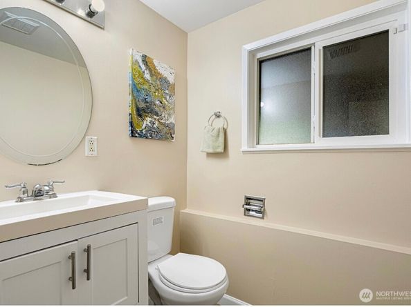 8609 SW 193 Place SW, Edmonds WA 98026