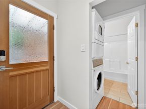 917 23rd Avenue, Seattle WA 98122