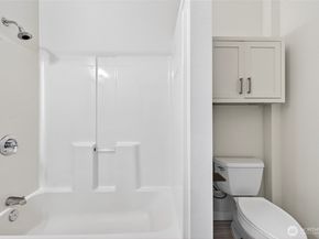 917 23rd Avenue, Seattle WA 98122
