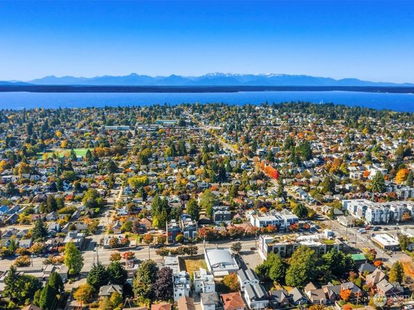 7717 Mary Avenue NW C, Seattle WA 98117
