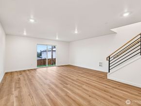 613 103rd Court SE SW 11, Lake Stevens WA 98258