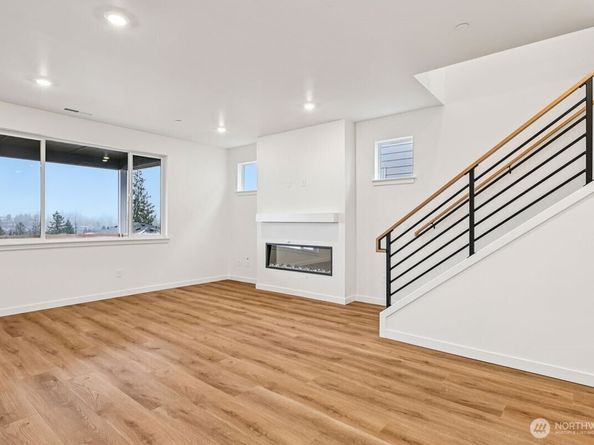 613 103rd Court SE SW 11, Lake Stevens WA 98258