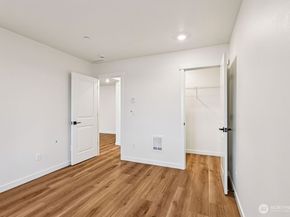 613 103rd Court SE SW 11, Lake Stevens WA 98258