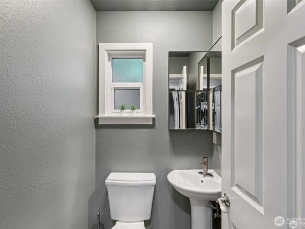350 4th Avenue S A5, Kirkland WA 98033