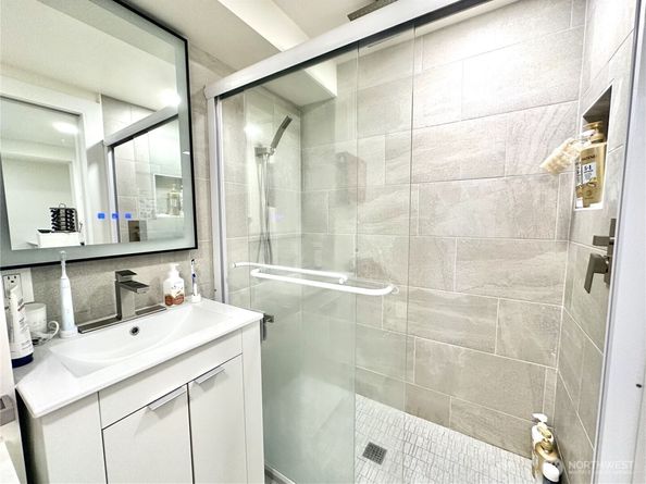 2918 74th Avenue, Mercer Island WA 98040