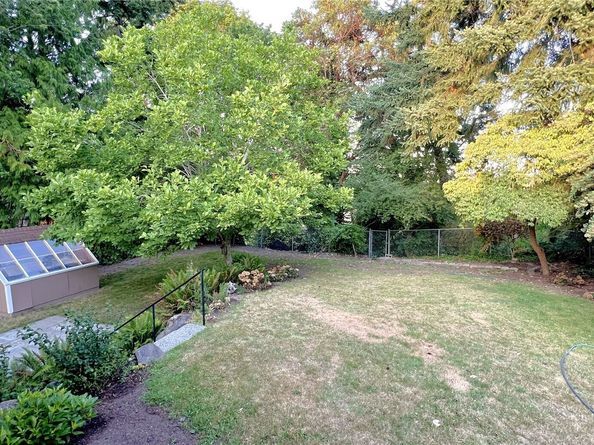 2918 74th Avenue, Mercer Island WA 98040