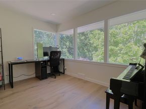 2918 74th Avenue, Mercer Island WA 98040