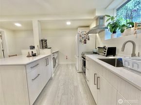 2918 74th Avenue, Mercer Island WA 98040