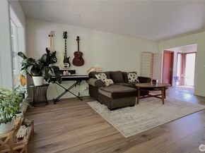 2918 74th Avenue, Mercer Island WA 98040