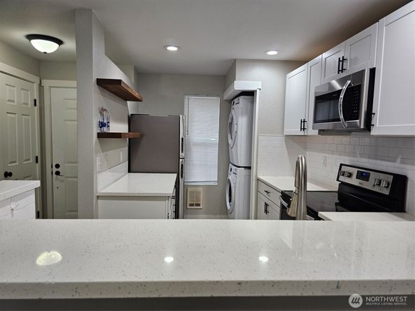 2100 S 336th Street P3, Federal Way WA 98003