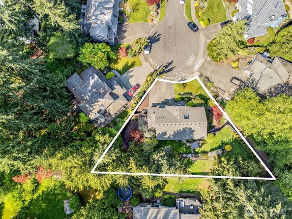 9418 NE Tidal Court, Bainbridge Island WA 98110