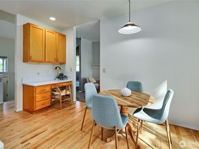 9418 NE Tidal Court, Bainbridge Island WA 98110