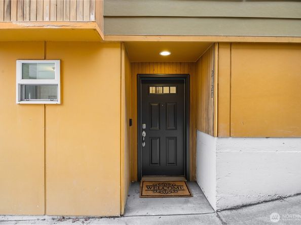 2120 W Ruffner Street, Seattle WA 98199
