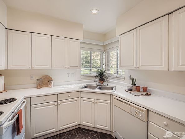 4808 NE Sunset Boulevard A101, Renton WA 98059