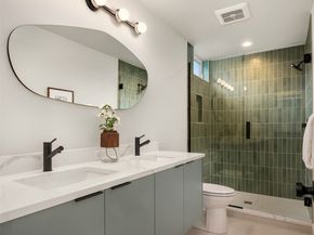 1613 N 50th Street, Seattle WA 98103