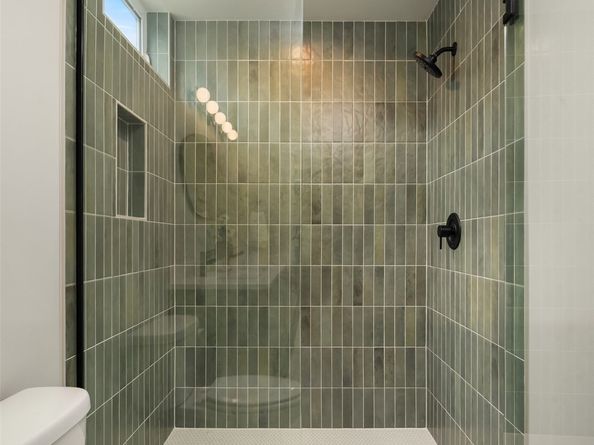 1613 N 50th Street, Seattle WA 98103