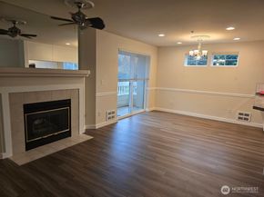 7207 210th Street SW 102, Edmonds WA 98026