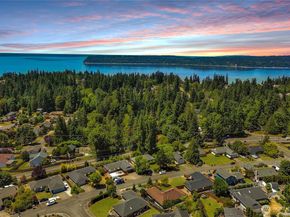 8851 48th Place W, Mukilteo WA 98275